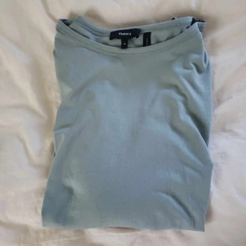Theory pretty mint color long-sleeved top